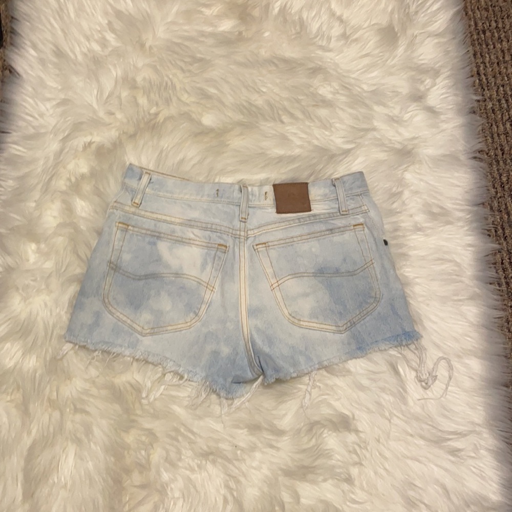 Vintage lee cut off Jean shorts - Picture 5 of 10